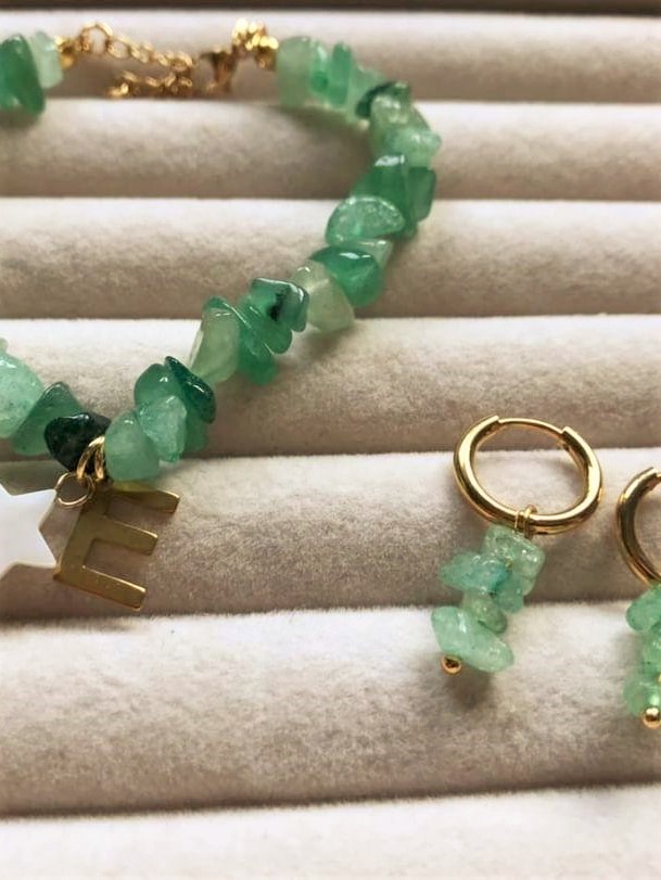 conjunto piedras jade verde